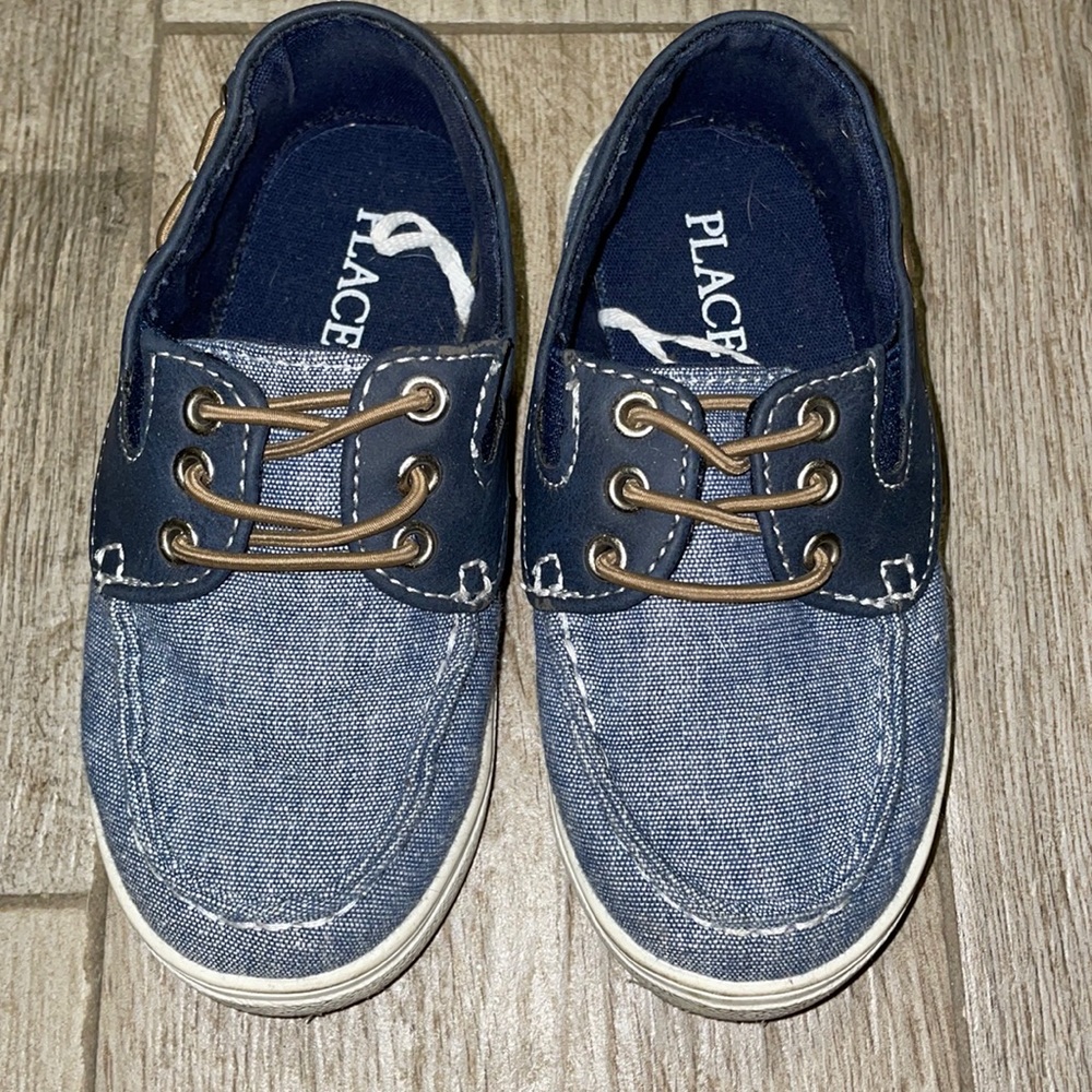 Children’s place boys toddler size 8 denim blue boat shoes